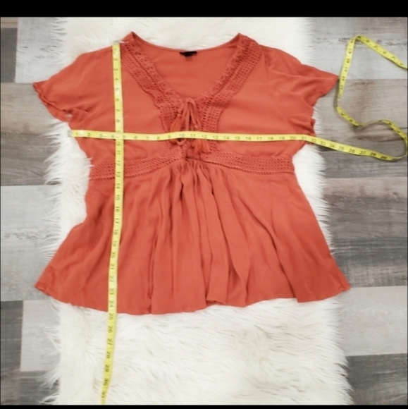 Torrid Baby Doll front tassel Tie Crochet Detail V neck top - Picture 8 of 11